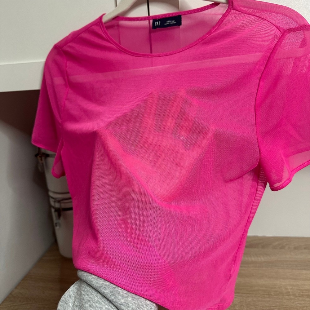 GAP Mesh Crew T Shirt Womens M Phoebe Pink Sheer Cropped Top Neon Rave Club Y2K - Picture 4 of 8